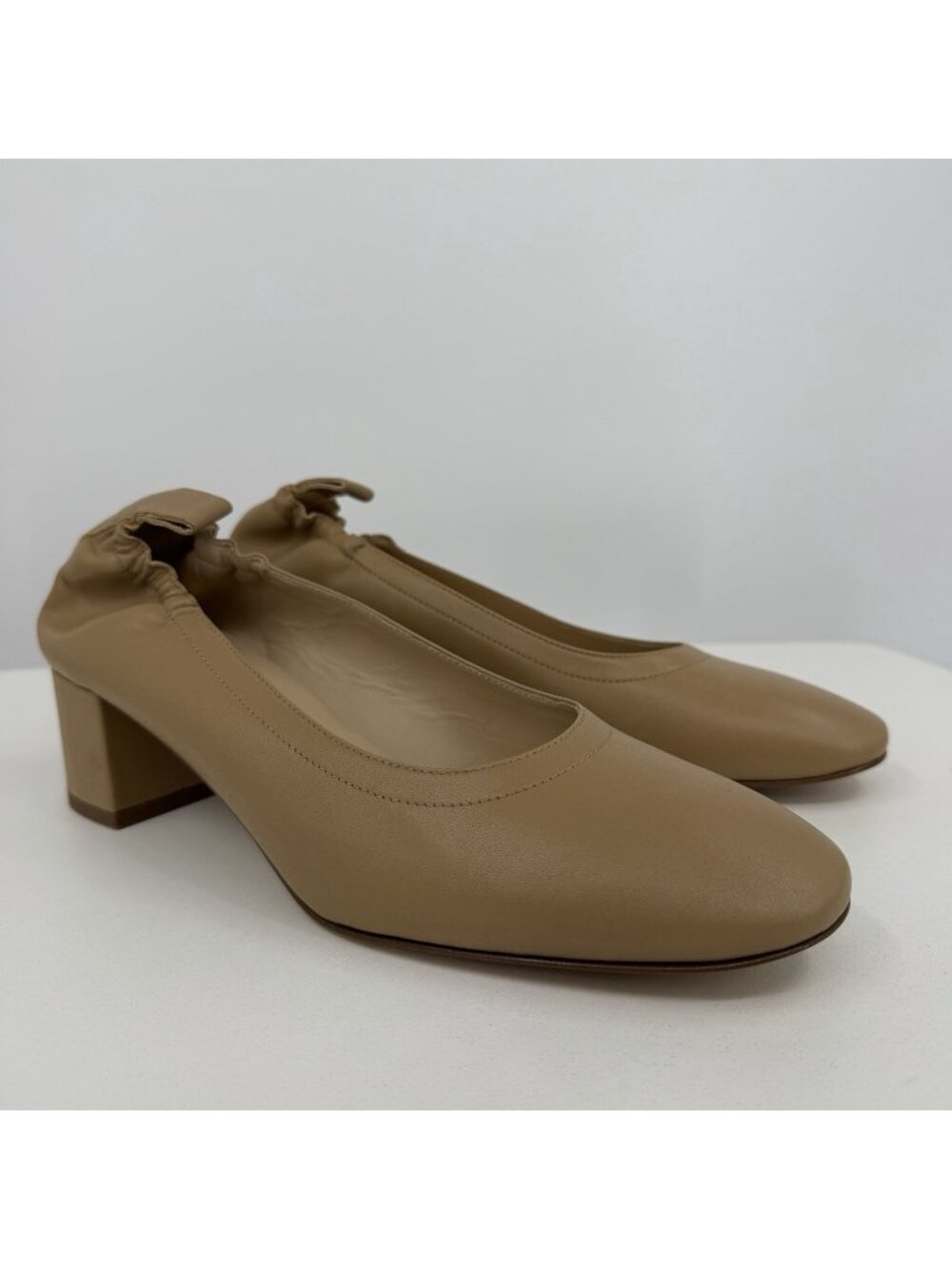 Everlane Italian Leather Day Heel Light Taupe 10.5 Women's Elastic Back Comfort